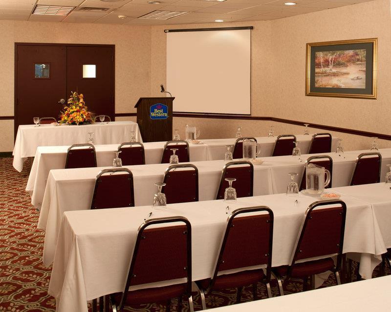 Best Western Plus University Inn Steubenville Facilidades foto